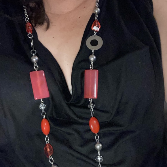 Beautiful watermelon and silver beaded necklace , mod style. - Picture 3 of 5